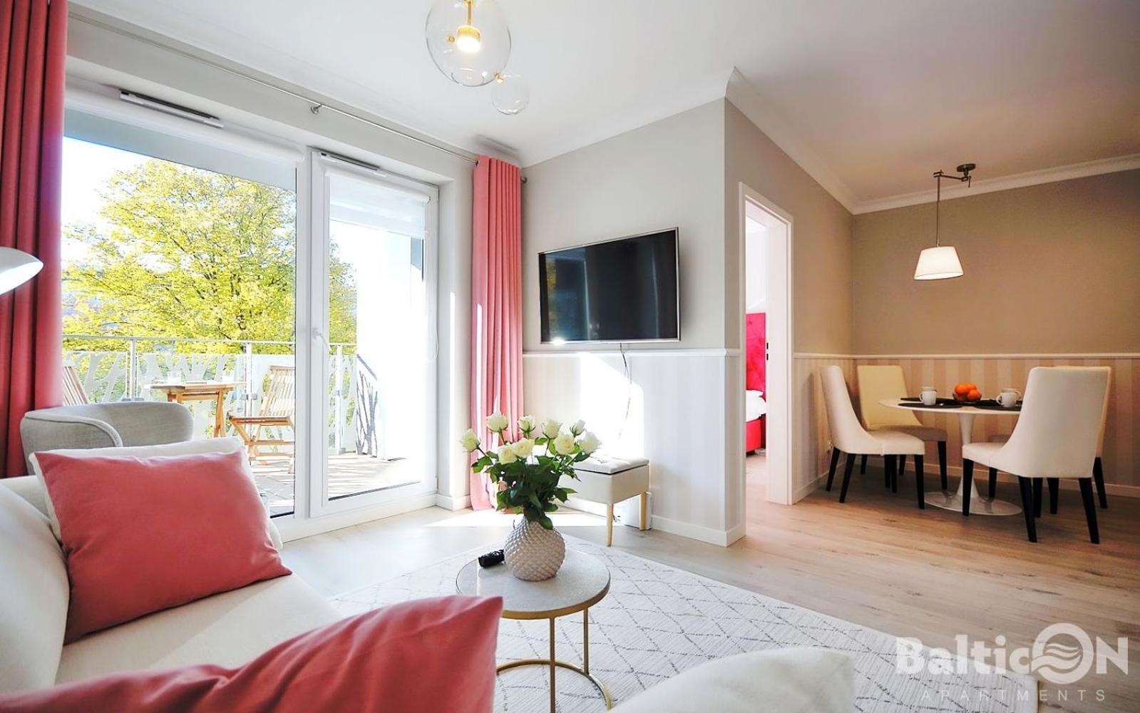 Apartamenty Balticon Nadmorskie Tarasy Kołobrzeg Habitación foto